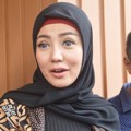 Bella Shofie Saat Ditemui di Pengadilan Agama Jakarta Selatan