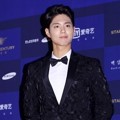Park Bo Gum di Red Carpet Baeksang Art Awards 2016