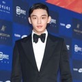 Yoo Ah In di Red Carpet Baeksang Art Awards 2016