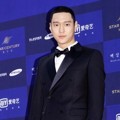Go Kyung Pyo di Red Carpet Baeksang Art Awards 2016