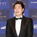 Jo Jin Woong di Red Carpet Baeksang Art Awards 2016