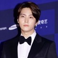 Joo Won di Red Carpet Baeksang Art Awards 2016