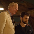 Michael Caine dan Daniel Radcliffe Jadi Pasangan Ayah-Anak Arthur Tressler dan Walter Mabry