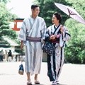 Junior Liem dan Putri Titian Berbulan Madu di Jepang