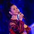 Penampilan Andien di Aksi Sosial 'BerSHOEkur'