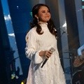 Rossa Serba Putih di Konser Spesial 'Q-Academy' Charity & Berbagi