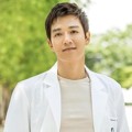 Kim Rae Won Berperan Sebagai Hong Ji Hong