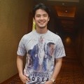 Morgan Oey Saat Nonton Bareng 'Jilbab Traveler: Love Sparks in Korea'