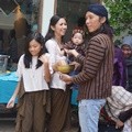 Bimbim Slank Gelar Acara Tedhak Siten Anak Bungsunya