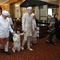 Ben Kasyafani dan Keluarga Memasuki Ruang Akad Nikah