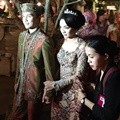 Resepsi Dimas Aditya dan Tika Bravani Gabungkan Adat Padang dan Jawa
