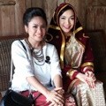Tika Bravani Kenakan Busana Pengantin Turun-Temurun dari Sang Nenek