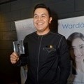 Tulus Rilis Album 'Monokrom'