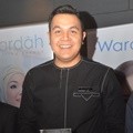 Tulus Rilis Album 'Monokrom'