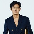 Lee Jung Jae di Majalah High Cut Vol. 178