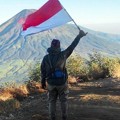Perayaan HUT RI ke-71 dari Atas Gunung