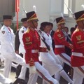 Proses Pengibaran Bendera Perayaan HUT RI ke-71