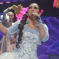 Syahrini Tampil Beda di 'Malam Puncak HUT 26 SCTV'