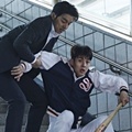 Gong Yoo Mengangkat Choi Woo Sik di Film 'Train to Busan'