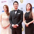 Lee Ji Yeon, Shin Hyun Joon dan Minah di Red Carpet Seoul International Drama Awards 2016