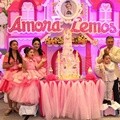 Imutnya Dekorasi Panggung Serba Pink dan Hello Kitty