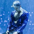Sehun EXO Tampil Seksi Basah-basahan di Konser Bangkok
