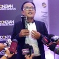 Sule Raih Penghargaan Komedian Terpopuler dan Pembawa Acara Talkshow Terpopuler