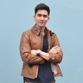 Verrell Bramasta Ditemui Usai Mengisi Program 'Rumpi'