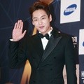 Kwak Si Yang di APAN Star Awards 2016