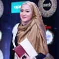 Okie Agustina Hadir di Selebrita Awards 2016