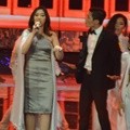Isyana Sarasvati di HUT Global TV 'Amazing 14'