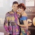 Ryan Delon Bersama Istri di Panasonic Gobel Awards 2016