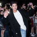 Gaya Imut Park Bo Gum di Wrap Up Part Drama 'Love in the Moonlight'