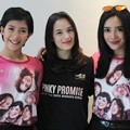 Media Visit Pemeran Film 'Pinky Promise' ke Kantor Redaksi WowKeren