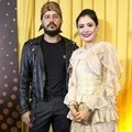 Fathir Muchtar Hadiri Silet Awards 2016 Bersama Istri
