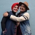 Aldilla Jelita dan Indra Bekti Ditemui Usai Mengisi Program 'Rumpi'