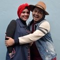 Aldilla Jelita dan Indra Bekti Ditemui Usai Mengisi Program 'Rumpi'