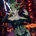 Penampilan Dewi Persik di Malam Puncak 'Kilau Raya MNCTV 25'