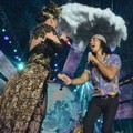 Dewi Persik dan Slank di Malam Puncak 'Kilau Raya MNCTV 25'