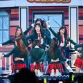 Imut Berseragam IOI Meriahkan MelOn Music Awards 2016