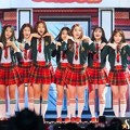 IOI Nyanyikan Lagu 'Very Very Very' di MelOn Music Awards 2016