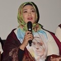 Dewi Hughes di Konferensi Pers Film 'Surga di Telapak Kaki Ibu'