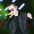 Khalil Fong Saat Tampil di Asia Artist Awards 2016