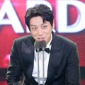 Hwang Chi Yeul Raih Piala 2016 New Wave Award