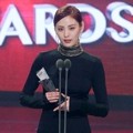 Nana After School Raih Piala Rookie Award