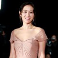 Son Ye Jin di Red Carpet Blue Dragon Awards 2016