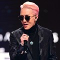 Zion. T Tampil di Panggung Blue Dragon Awards 2016