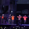 Penampilan Menarik NCT Bawakan Lagu 'Black On Black'