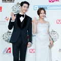 Seo Kang Joon dan Park Min Young di Red Carpet MAMA 2016