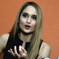 Cinta Laura Usai Mengisi Program 'Rumpi'